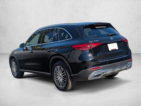 Certified 2025 Mercedes-Benz GLC 300 image 11