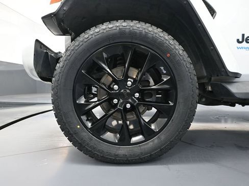 Used 2021 Jeep Wrangler Unlimited Sahara image 20