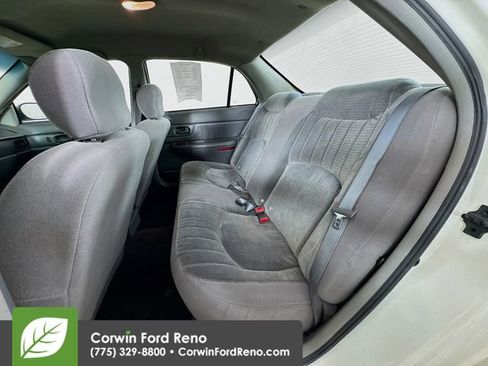 Used 2004 Buick Century Custom image 21