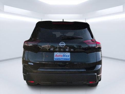 Used 2025 Nissan Rogue SV FWD image 4