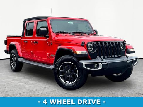 Used 2023 Jeep Gladiator Overland w/ Cold Weather Group AWD/4WD image 3