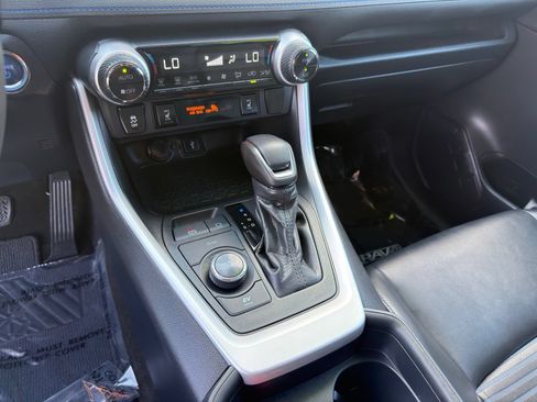 Used 2020 Toyota RAV4 XSE w/ XSE Grade Weather Package AWD/4WD image 24