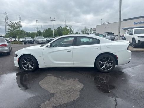 Used 2015 Dodge Charger R/T w/ Plus Group RWD image 14