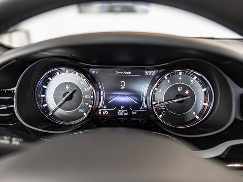 Used 2023 Maserati Quattroporte Modena Q4 image 25