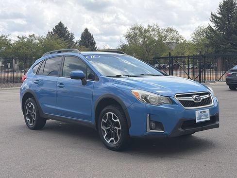 Used 2016 Subaru Crosstrek 2.0i Premium AWD/4WD image 3