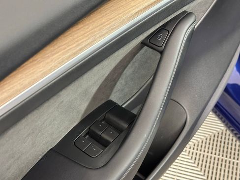 Used 2023 Tesla Model 3 Standard Range image 37