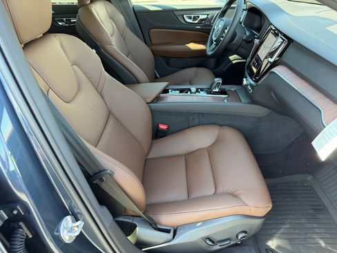 New 2026 Volvo V60 B5 Cross Country Plus w/ Protection Package Premier AWD/4WD image 9