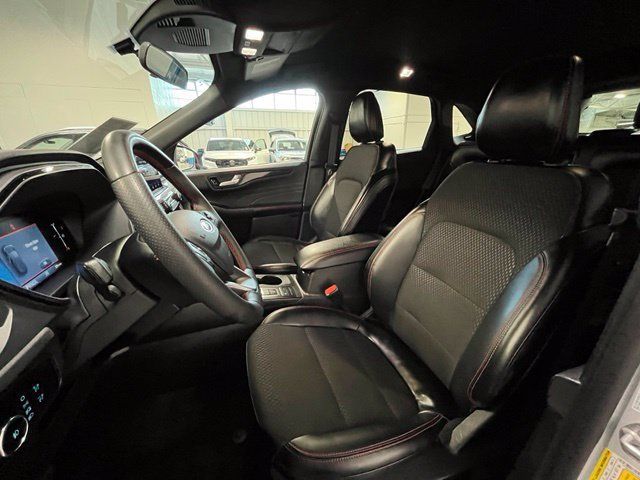Used 2025 Ford Escape ST-Line Select AWD/4WD image 21