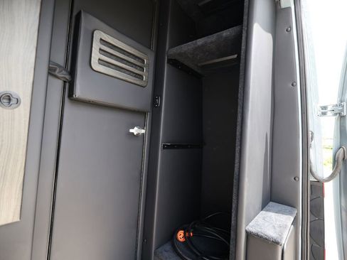 Used 2020 Mercedes-Benz Sprinter 3500 image 30