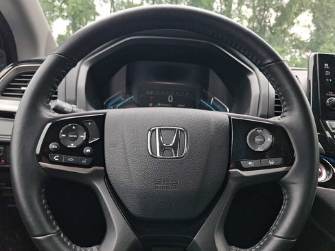 Certified 2024 Honda Odyssey Touring image 20
