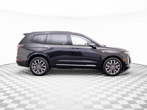 New 2025 Cadillac XT6 Sport image 9