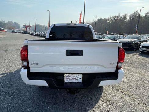 Used 2022 Toyota Tacoma SR5 w/ Technology Package image 3