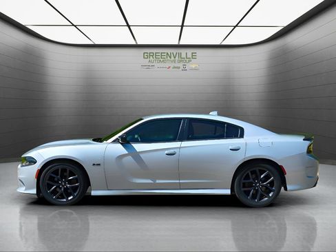 Used 2023 Dodge Charger R/T w/ Blacktop Package image 3