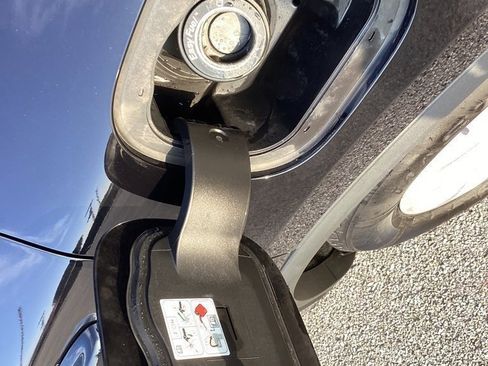 Used 2022 Ford Escape SE image 15