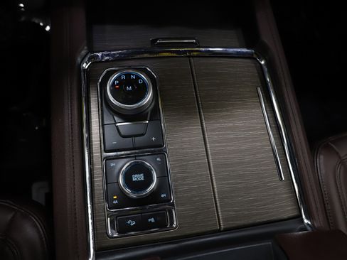 Used 2023 Ford Expedition Max Limited image 28