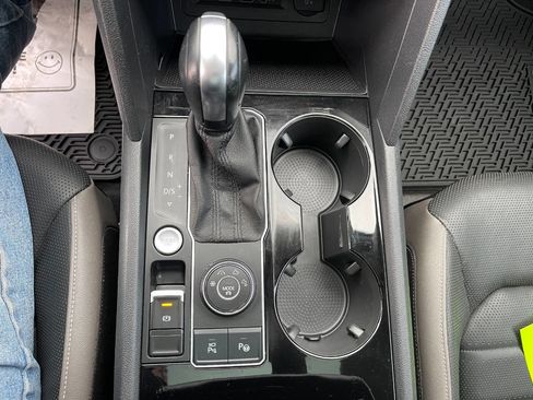 Used 2021 Volkswagen Atlas SEL Premium image 23