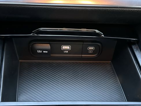 Certified 2025 Kia Sportage LX AWD/4WD image 16