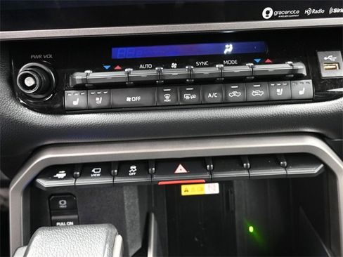 Used 2023 Toyota Tundra Limited image 32