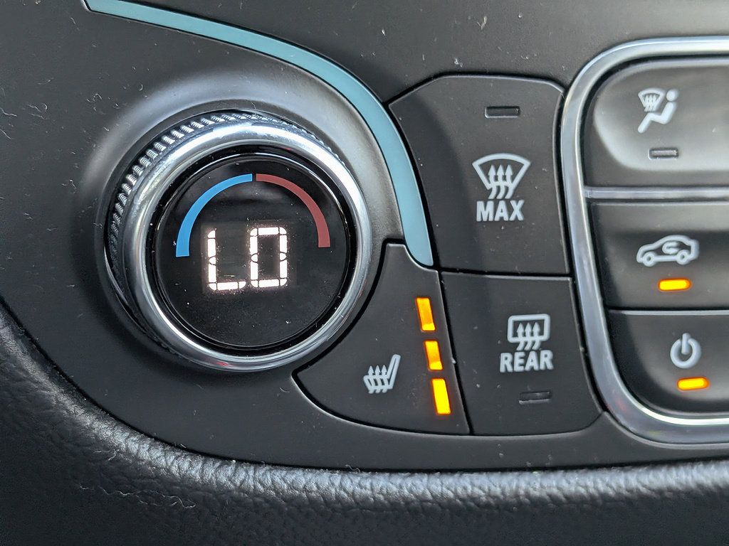 Certified 2024 Chevrolet Equinox LT FWD image 48