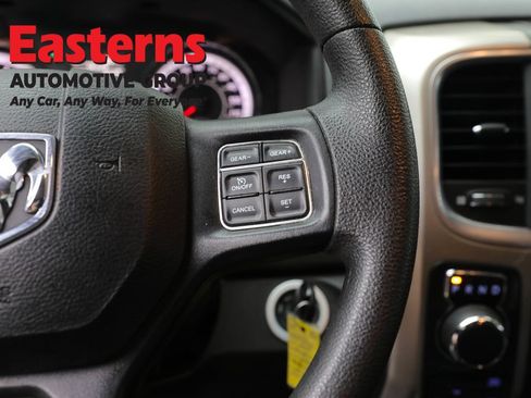Used 2019 RAM 1500 Classic SLT AWD/4WD image 15