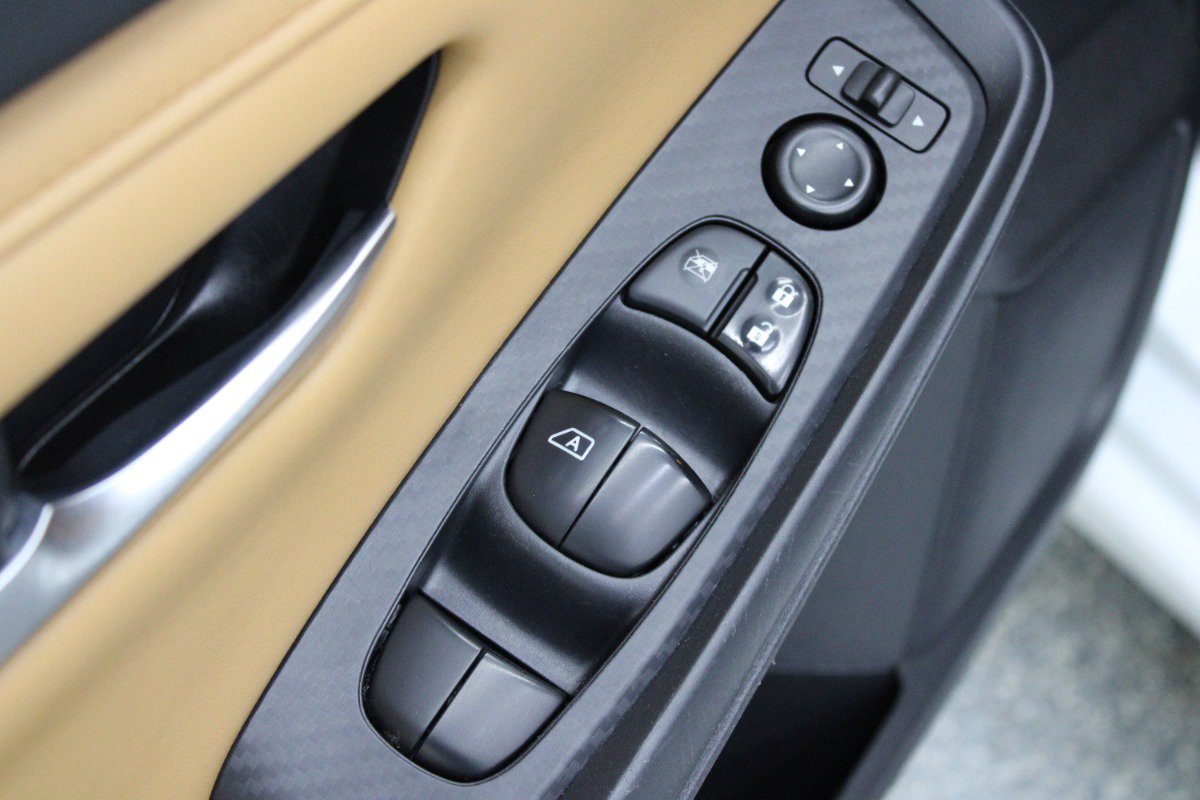 Used 2021 Nissan Sentra SV w/ SV Premium Package FWD image 17