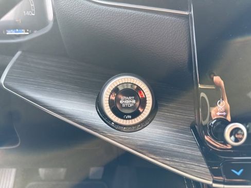 Used 2024 Jeep Wagoneer L Series III w/ Flexible Seating Group image 27