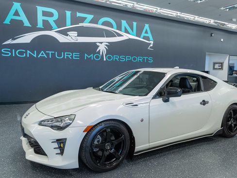 Used 2018 Toyota 86 RWD image 1