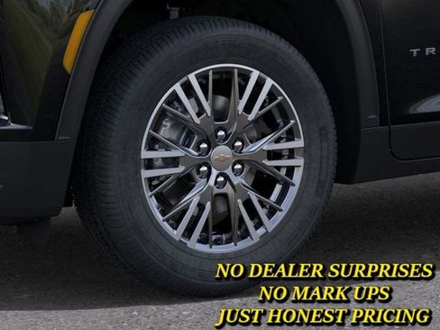 New 2026 Chevrolet Traverse LT w/ Driver Confidence Package image 9