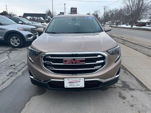 Used 2018 GMC Terrain SLT w/ Preferred Package image 2