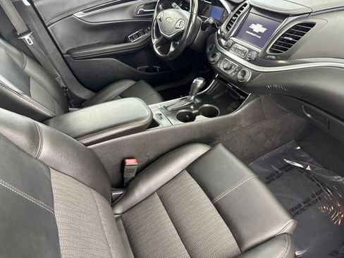 Used 2019 Chevrolet Impala LT FWD image 21