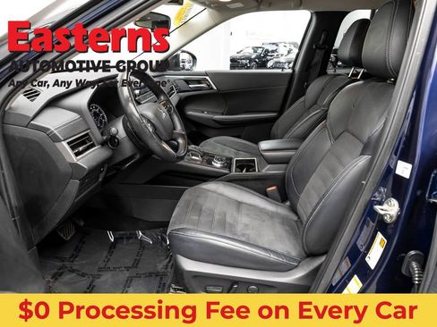 Used 2022 Mitsubishi Outlander SE AWD/4WD image 14