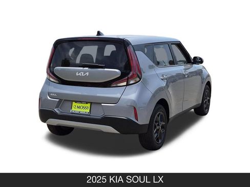 Used 2025 Kia Soul LX w/ LX Technology Package FWD image 7