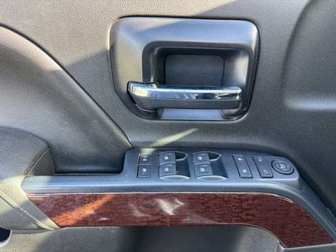 Used 2015 GMC Sierra 2500 SLE w/ SLE Preferred Package image 11
