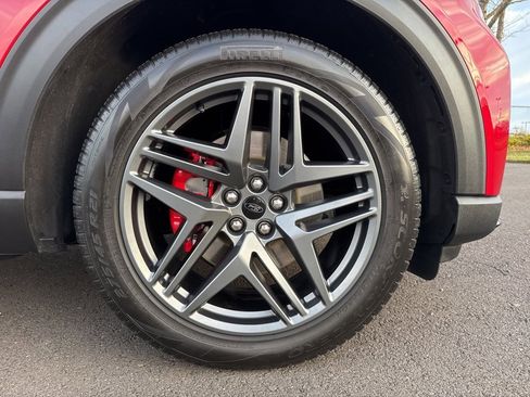 Used 2025 Ford Explorer ST image 9