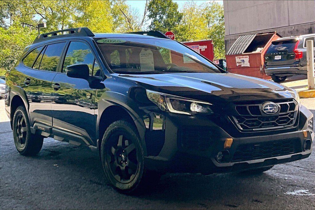Certified 2025 Subaru Outback Wilderness AWD/4WD image 19
