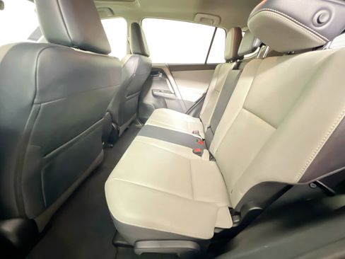 Used 2017 Toyota RAV4 Platinum image 29