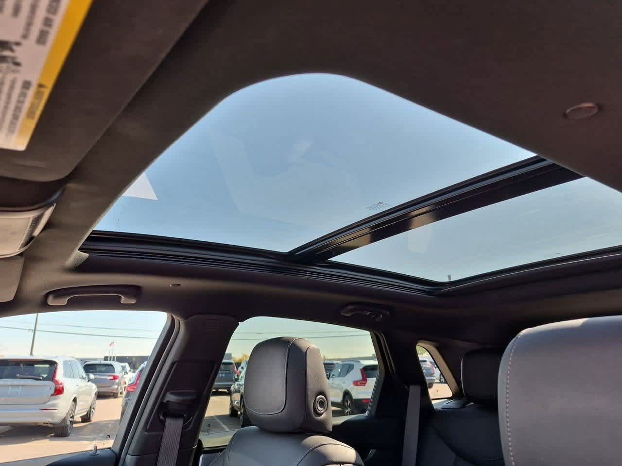 Used 2024 Cadillac XT5 Premium Luxury w/ LPO, Floor Liner Package AWD/4WD image 19