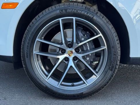 New 2026 Porsche Macan image 11