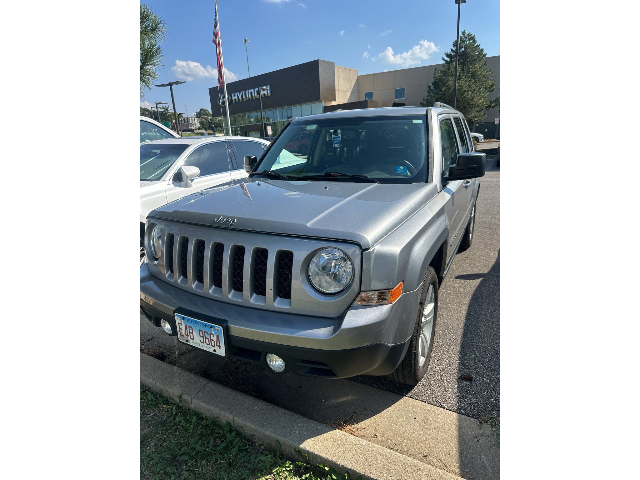 Used 2014 Jeep Patriot Latitude AWD/4WD image 1