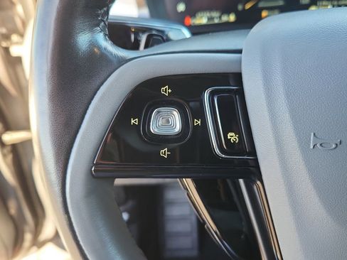 Used 2021 Lincoln Corsair Reserve w/ Equipment Group 201A image 21