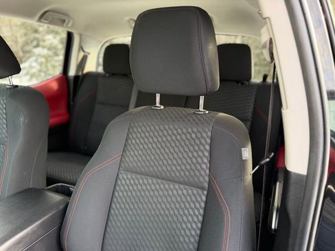 Used 2023 Toyota Tacoma SR5 image 7