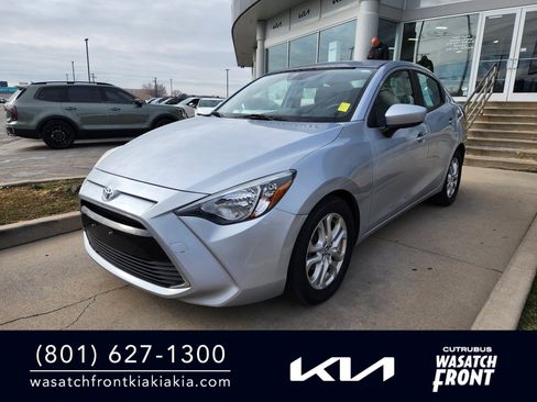 Used 2017 Toyota Yaris iA image 1