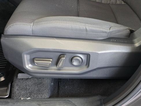 Used 2025 Toyota Tundra SR5 w/ SR5 Convenience Package AWD/4WD image 22