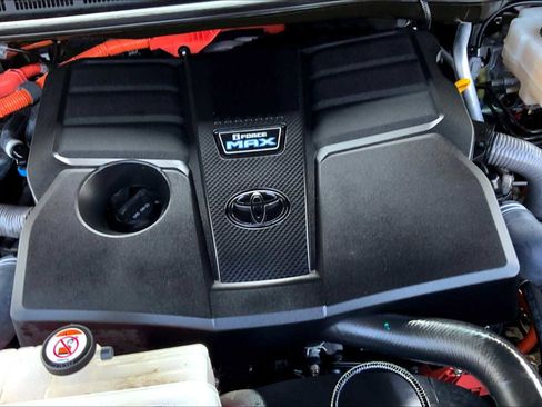 Used 2023 Toyota Sequoia Limited image 32