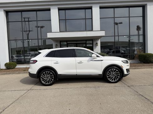 Used 2020 Lincoln Nautilus Reserve w/ Equipment Group 201A image 3