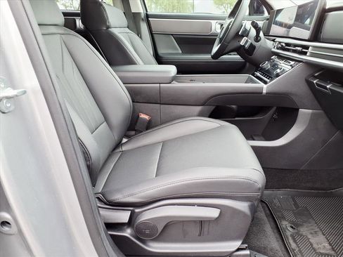 Certified 2025 Hyundai Santa Fe XRT image 11