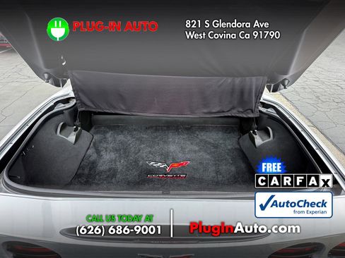 Used 2012 Chevrolet Corvette Coupe w/ 2LT Preferred Equipment Group RWD image 12