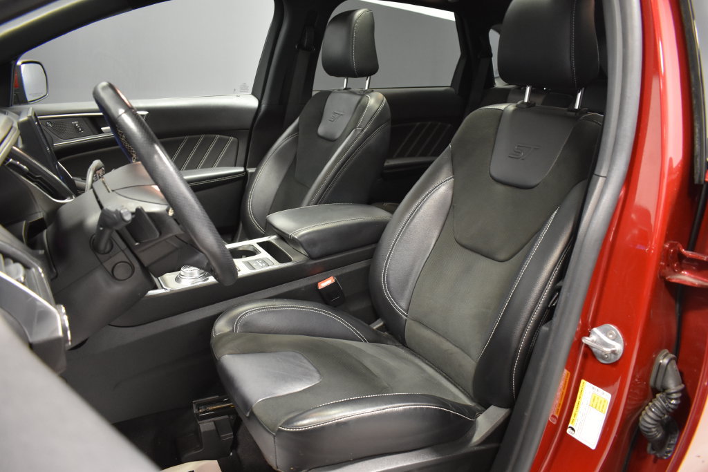 Used 2024 Ford Edge ST w/ Equipment Group 401A AWD/4WD image 5