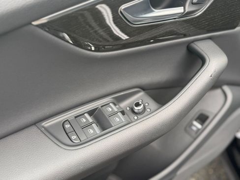 Used 2025 Audi Q7 2.0T Premium image 20