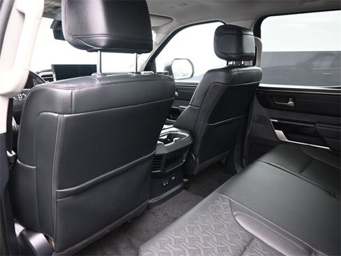 Used 2023 Toyota Tundra Limited image 12